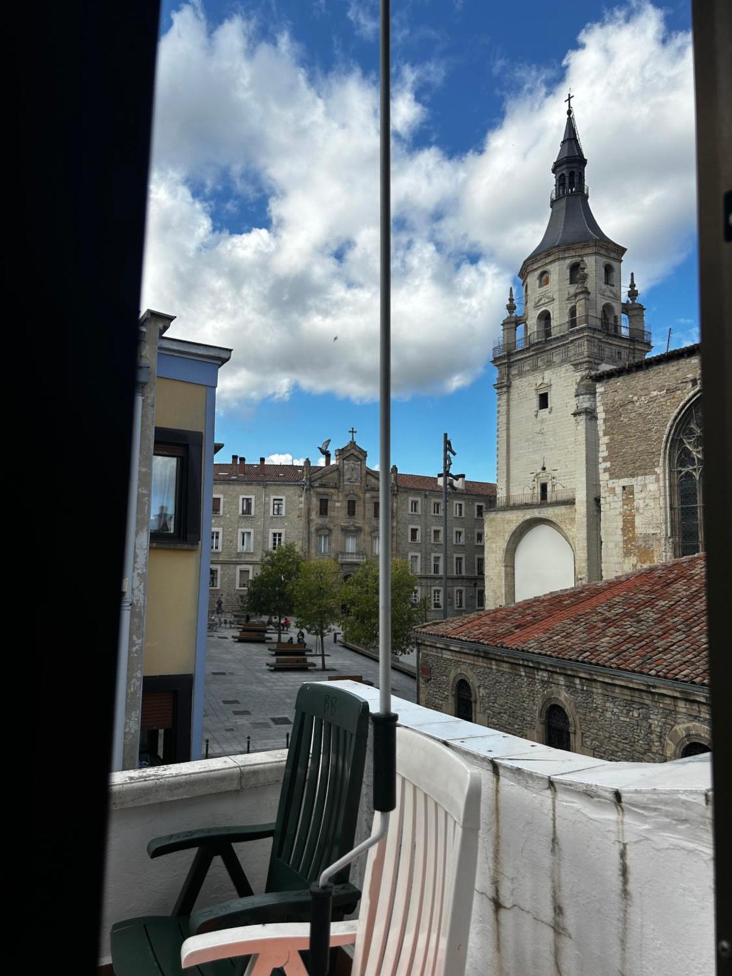Habitacion Privada En Pleno Centro De Vitoria-Gasteiz Luaran gambar