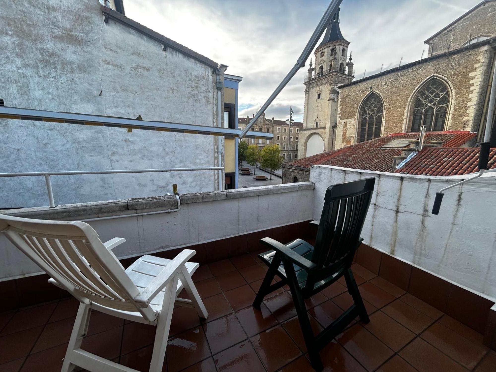 Habitacion Privada En Pleno Centro De Vitoria-Gasteiz Luaran gambar